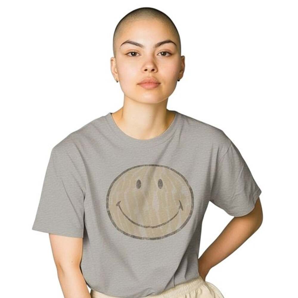 Casual Gray Short Sleeve Tee with Classic Smiley Face